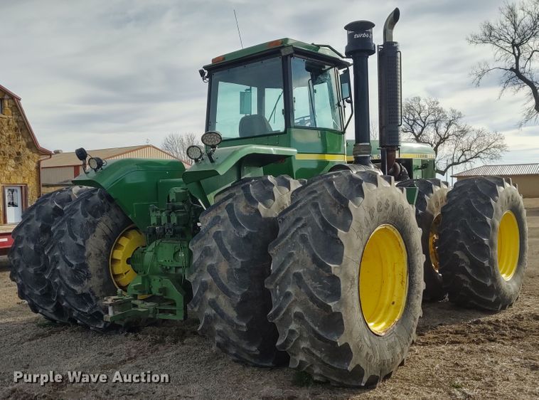 image for item DE6906 1984 John Deere 8850 4WD tractor