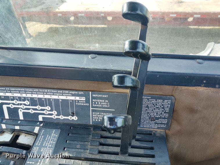 image for item DE6906 1984 John Deere 8850 4WD tractor