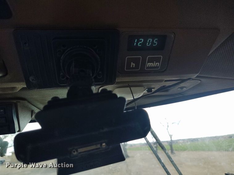 image for item DE6906 1984 John Deere 8850 4WD tractor