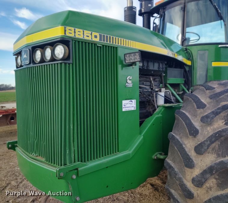 image for item DE6906 1984 John Deere 8850 4WD tractor