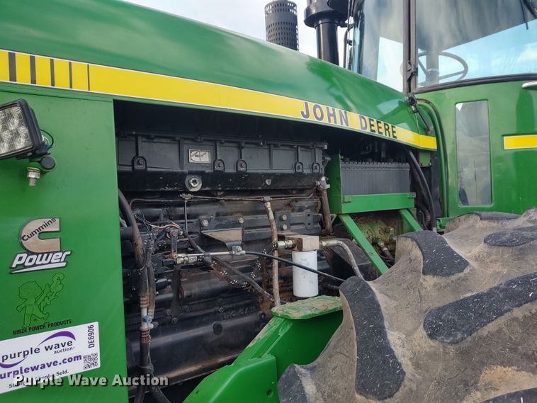 image for item DE6906 1984 John Deere 8850 4WD tractor