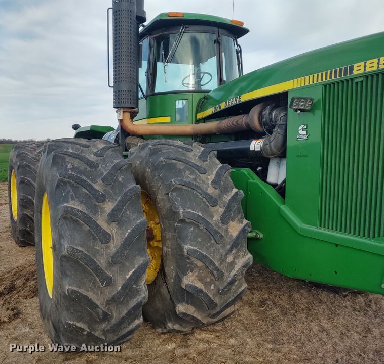 image for item DE6906 1984 John Deere 8850 4WD tractor