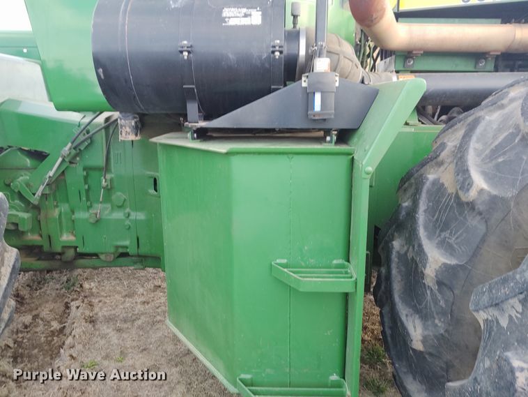 image for item DE6906 1984 John Deere 8850 4WD tractor