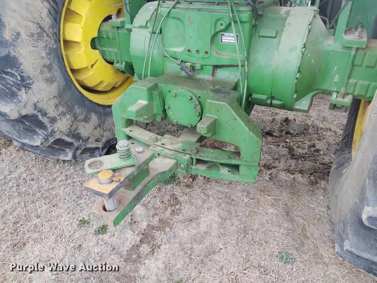 image for item DE6906 1984 John Deere 8850 4WD tractor