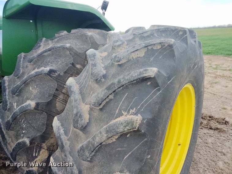 image for item DE6906 1984 John Deere 8850 4WD tractor