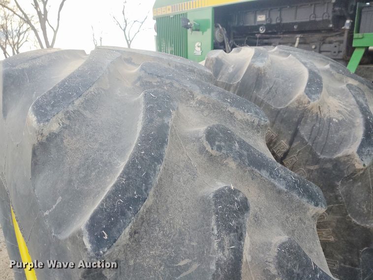 image for item DE6906 1984 John Deere 8850 4WD tractor