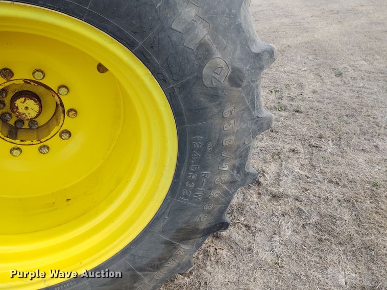 image for item DE6906 1984 John Deere 8850 4WD tractor