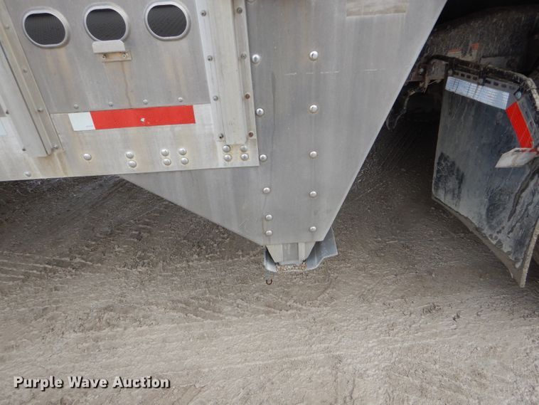 image for item DF3013 2008 Eby livestock trailer