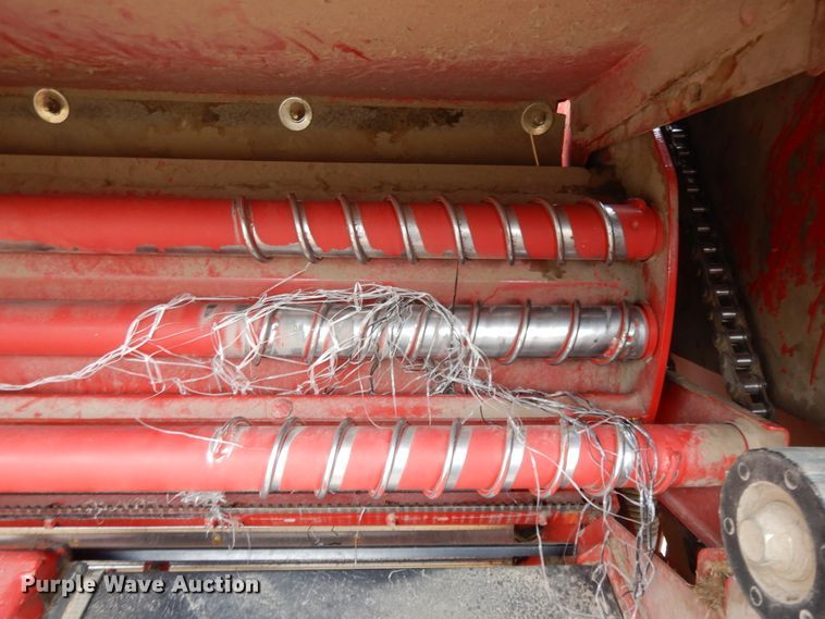 image for item DF5993 2008 New Holland BR7070 round baler