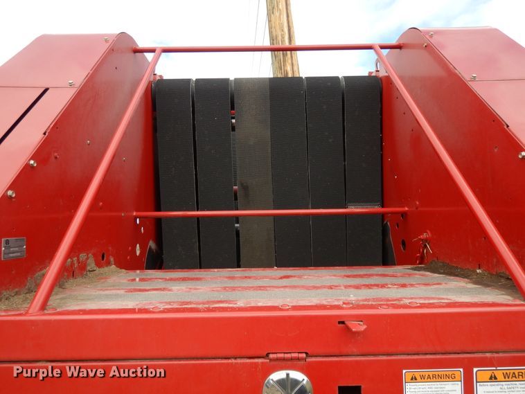 image for item DF5993 2008 New Holland BR7070 round baler