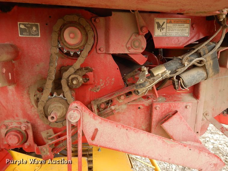 image for item DF5993 2008 New Holland BR7070 round baler