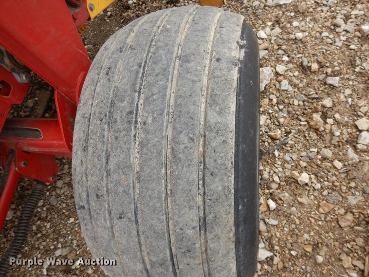 image for item DF5993 2008 New Holland BR7070 round baler