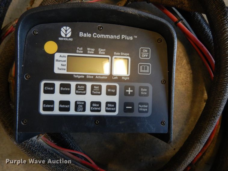 image for item DF5993 2008 New Holland BR7070 round baler