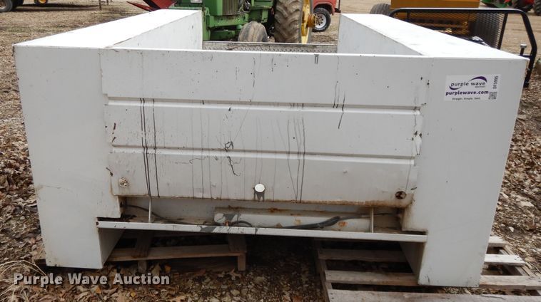 image for item DF5995 Reading SLU98ASW WRRLLH2 utility bed