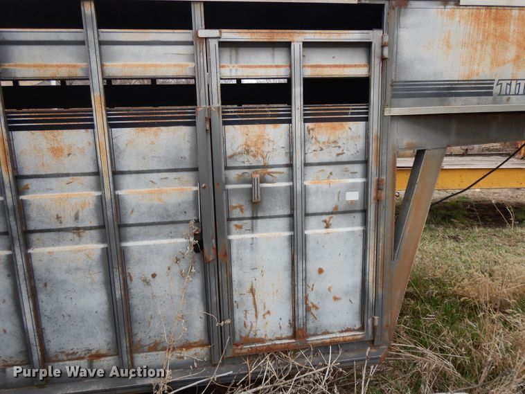 image for item DF5996 1991 Titan livestock trailer