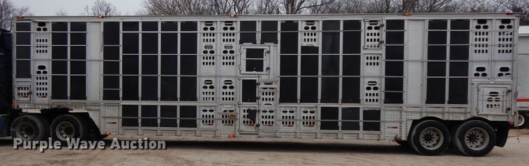 image for item DF6663 1996 Barret Baci livestock trailer