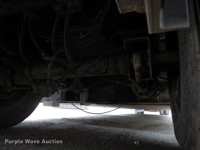 image for item DF6664 2007 Merrit livestock trailer