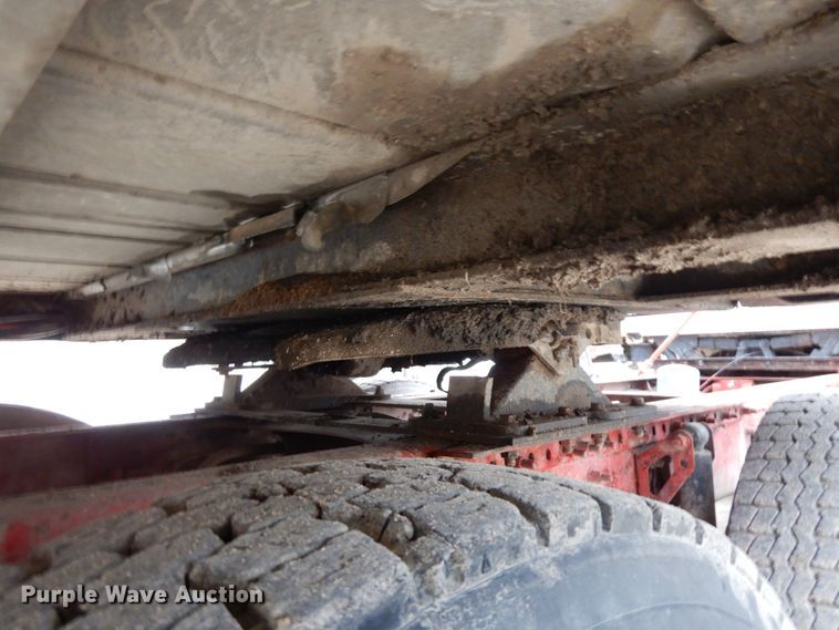 image for item DF6664 2007 Merrit livestock trailer