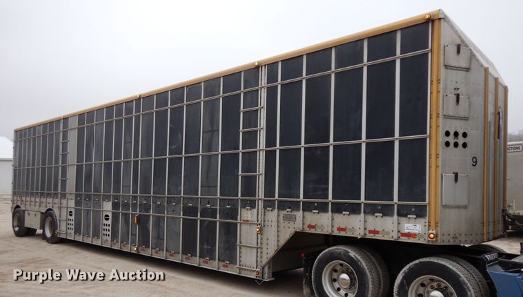 image for item DF6665 2009 Merrit livestock trailer