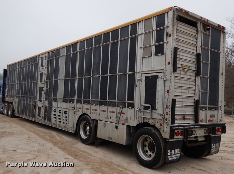 image for item DF6665 2009 Merrit livestock trailer