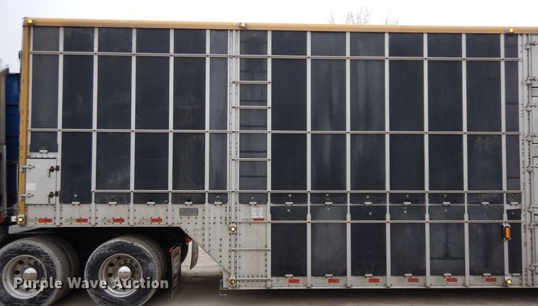 image for item DF6665 2009 Merrit livestock trailer