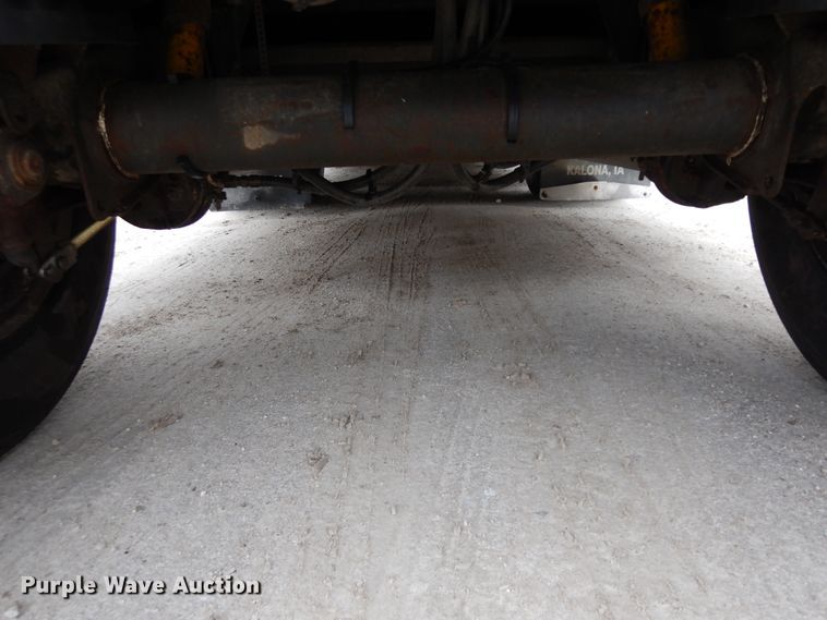 image for item DF6665 2009 Merrit livestock trailer