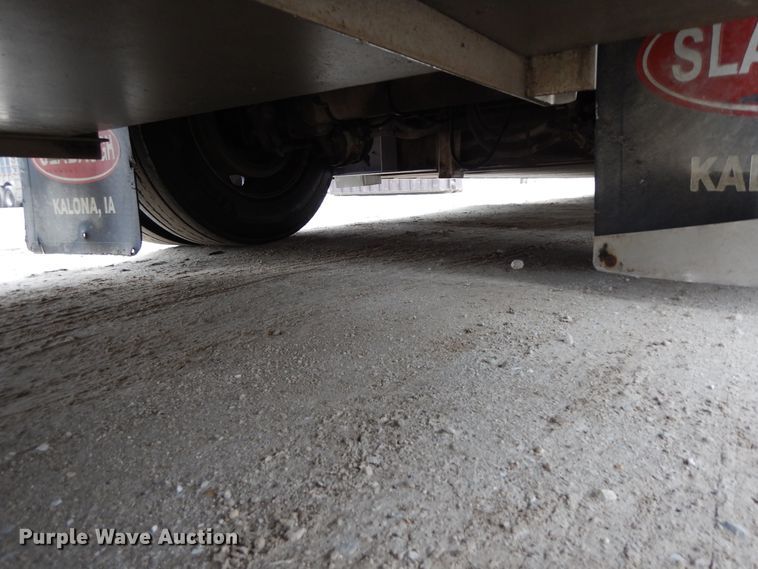 image for item DF6665 2009 Merrit livestock trailer