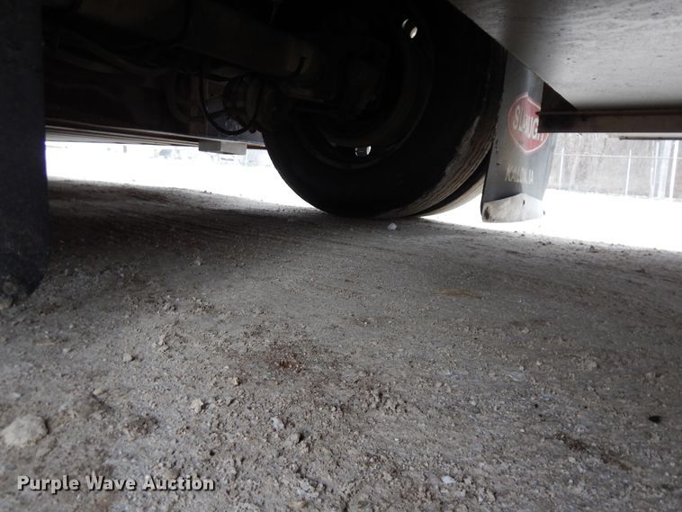 image for item DF6665 2009 Merrit livestock trailer