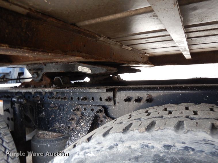 image for item DF6665 2009 Merrit livestock trailer