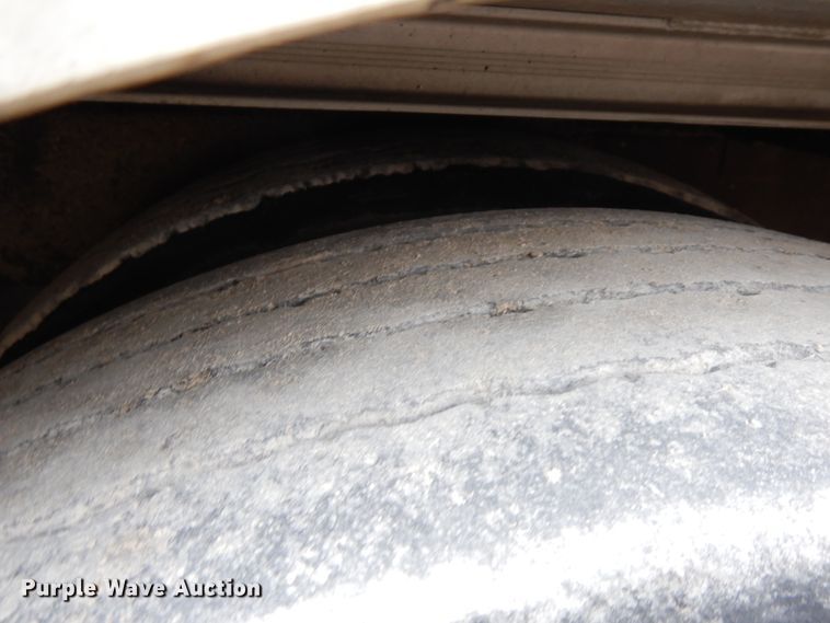 image for item DF6665 2009 Merrit livestock trailer