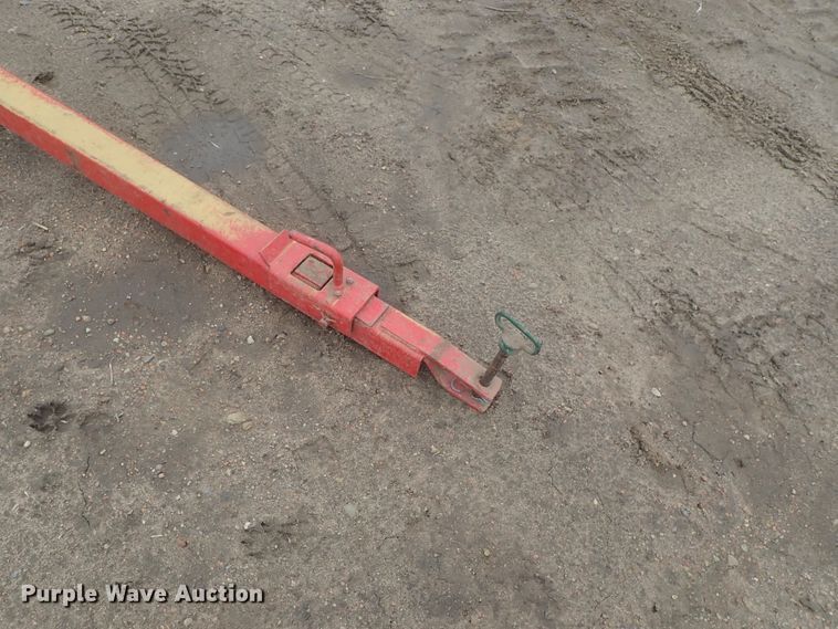 image for item DG3019 2003 Challenger CH830 corn head