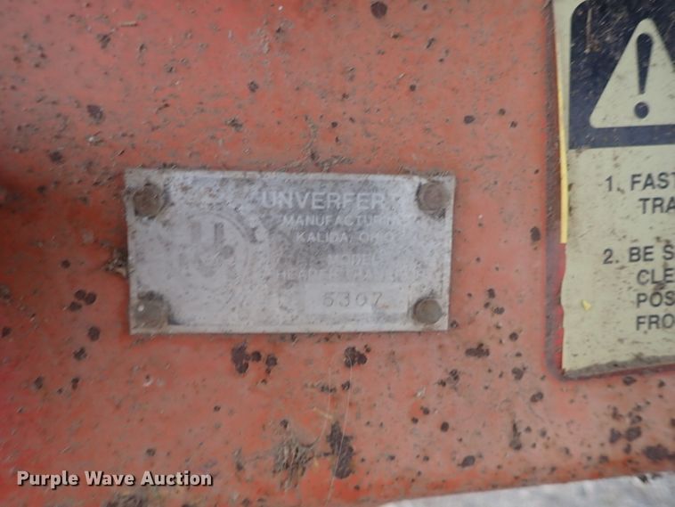 image for item DG3019 2003 Challenger CH830 corn head