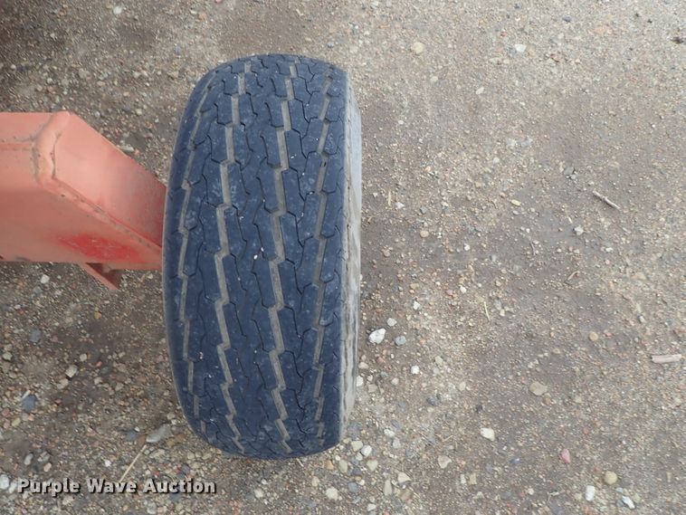 image for item DG3019 2003 Challenger CH830 corn head