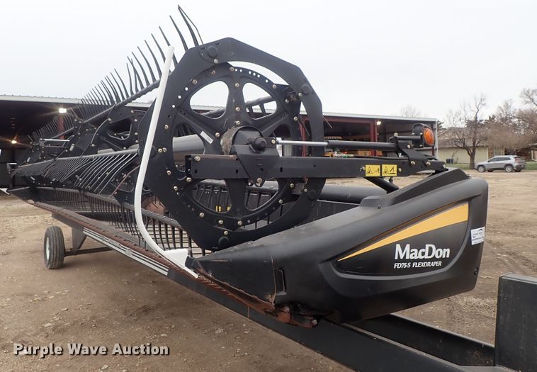 image for item DG3022 2013 MacDon FD75-S flex draper head