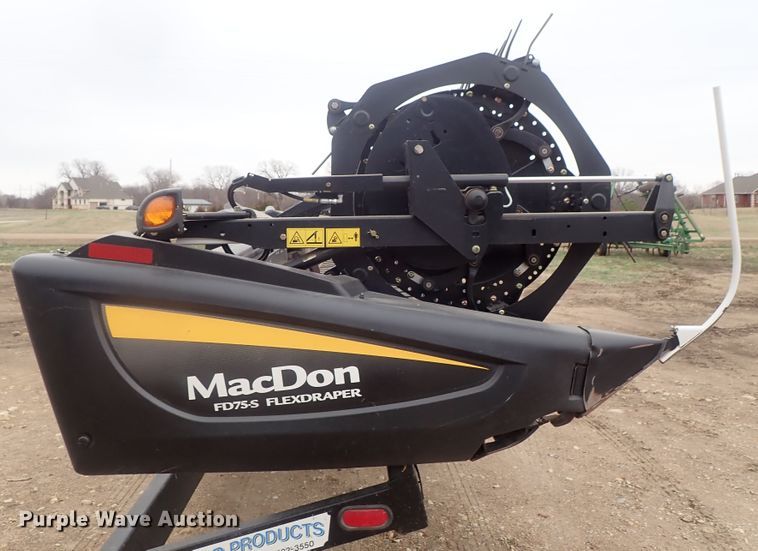 image for item DG3022 2013 MacDon FD75-S flex draper head