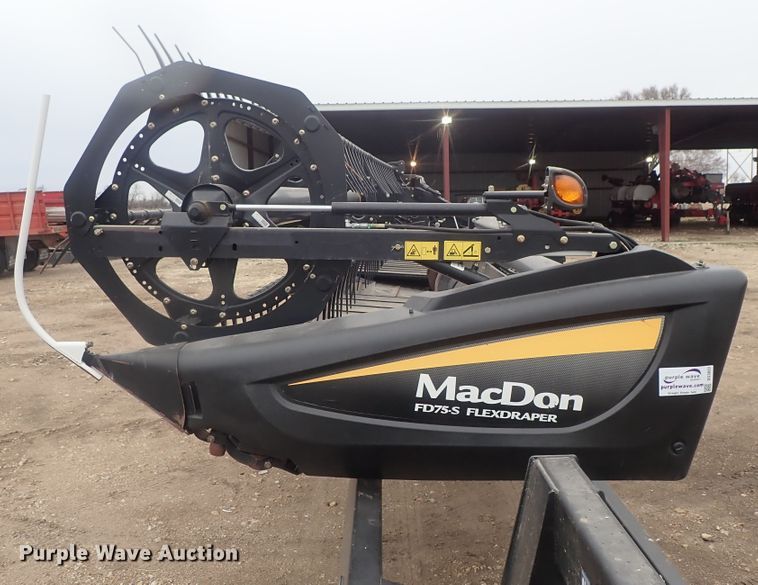 image for item DG3022 2013 MacDon FD75-S flex draper head