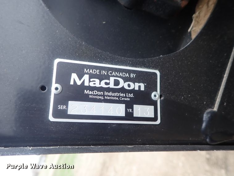 image for item DG3022 2013 MacDon FD75-S flex draper head