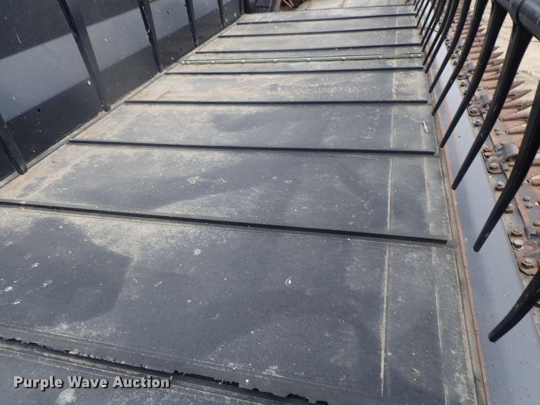 image for item DG3022 2013 MacDon FD75-S flex draper head