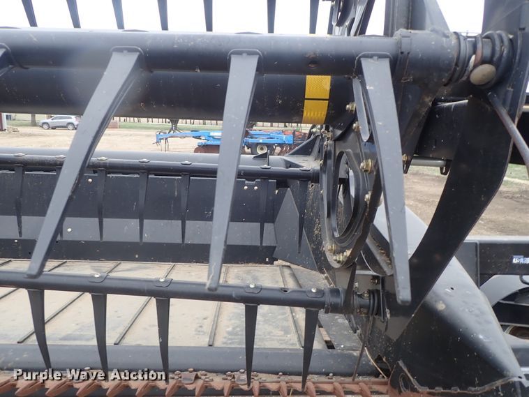 image for item DG3022 2013 MacDon FD75-S flex draper head