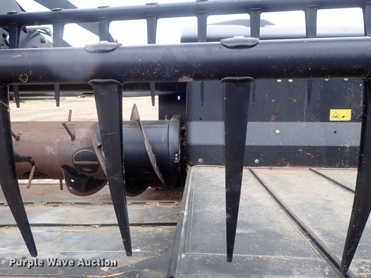 image for item DG3022 2013 MacDon FD75-S flex draper head