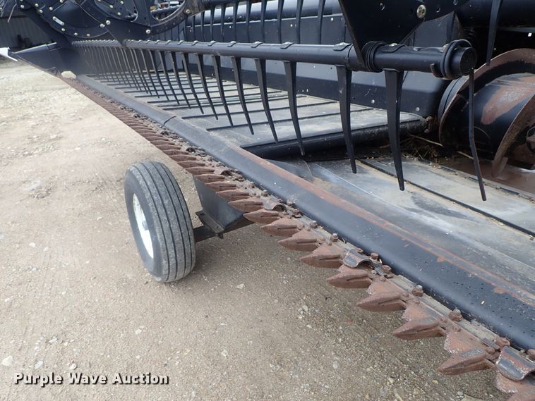 image for item DG3022 2013 MacDon FD75-S flex draper head