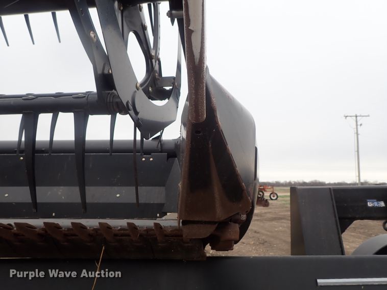 image for item DG3022 2013 MacDon FD75-S flex draper head