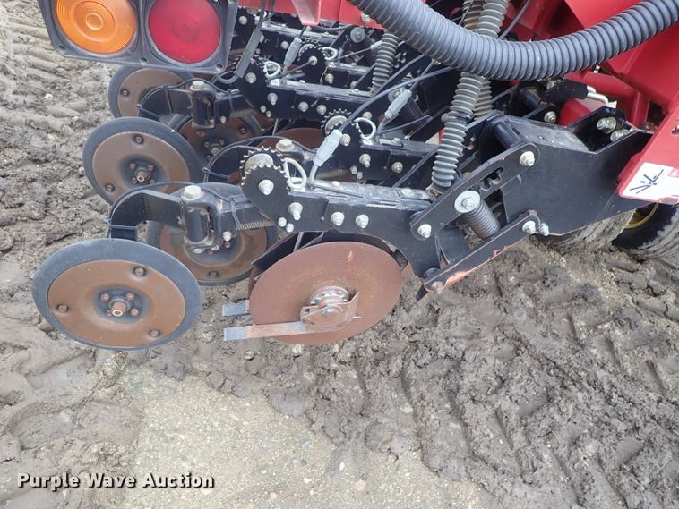 image for item DG3024 Sunflower 9421 grain drill