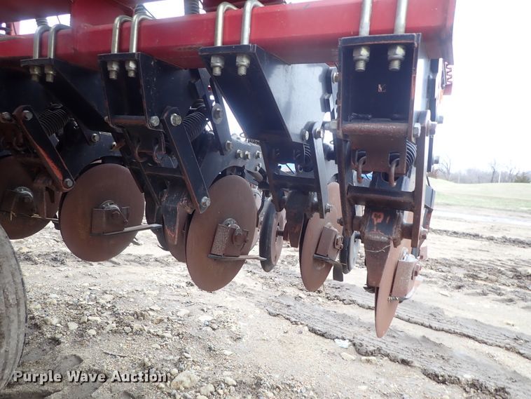 image for item DG3024 Sunflower 9421 grain drill