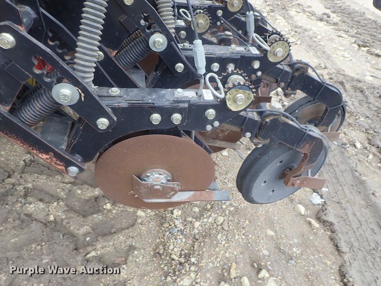 image for item DG3024 Sunflower 9421 grain drill