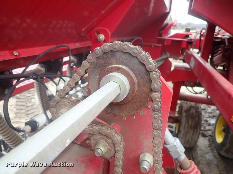 image for item DG3024 Sunflower 9421 grain drill