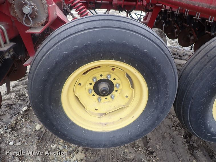 image for item DG3024 Sunflower 9421 grain drill