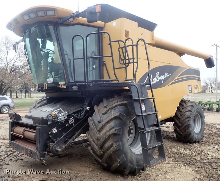 image for item DG3028 2005 Challenger 670 RWA combine