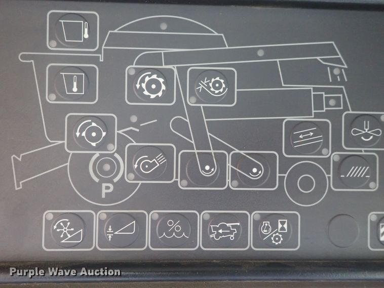 image for item DG3028 2005 Challenger 670 RWA combine