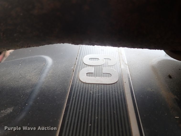 image for item DG3028 2005 Challenger 670 RWA combine